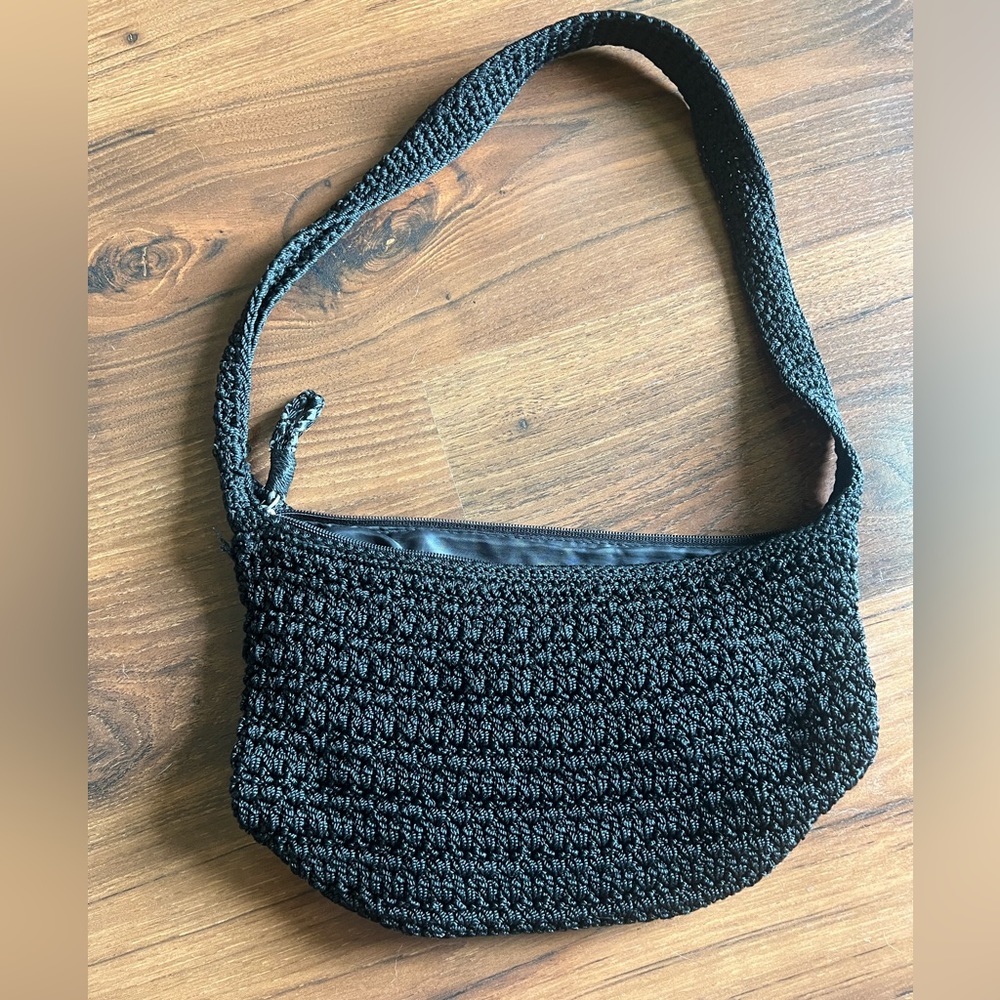 Th Sak black purse